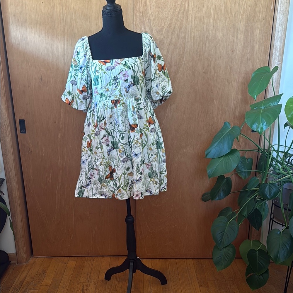 Avec Les Filles White Floral & Orange Butterfly Puff-Sleeve Mini Dress